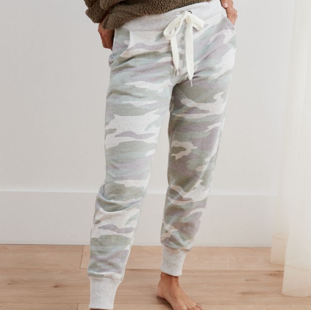 Aerie camo jogger